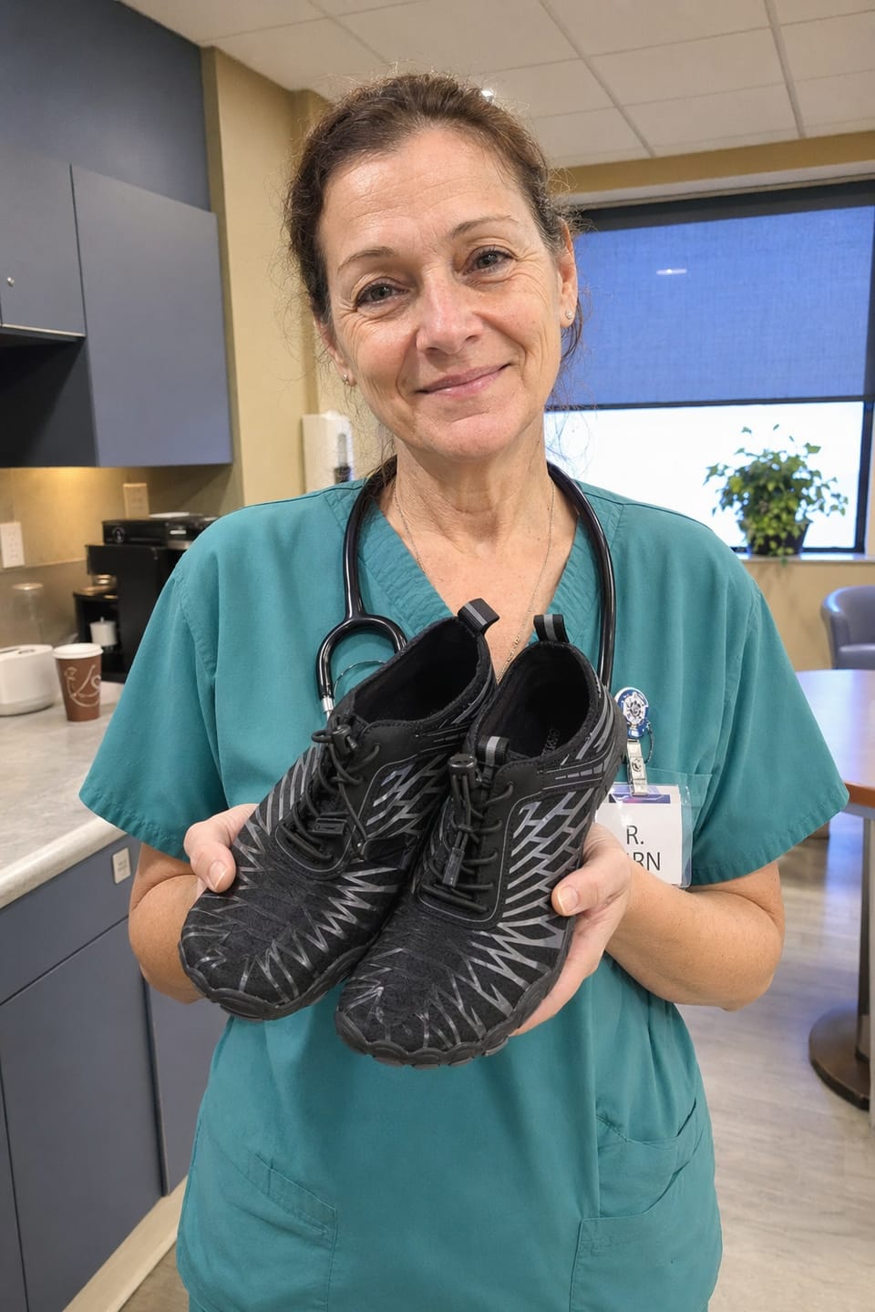 Customer photo review of Motion Max - Non-Slip Barefoot Shoes for Men & Women