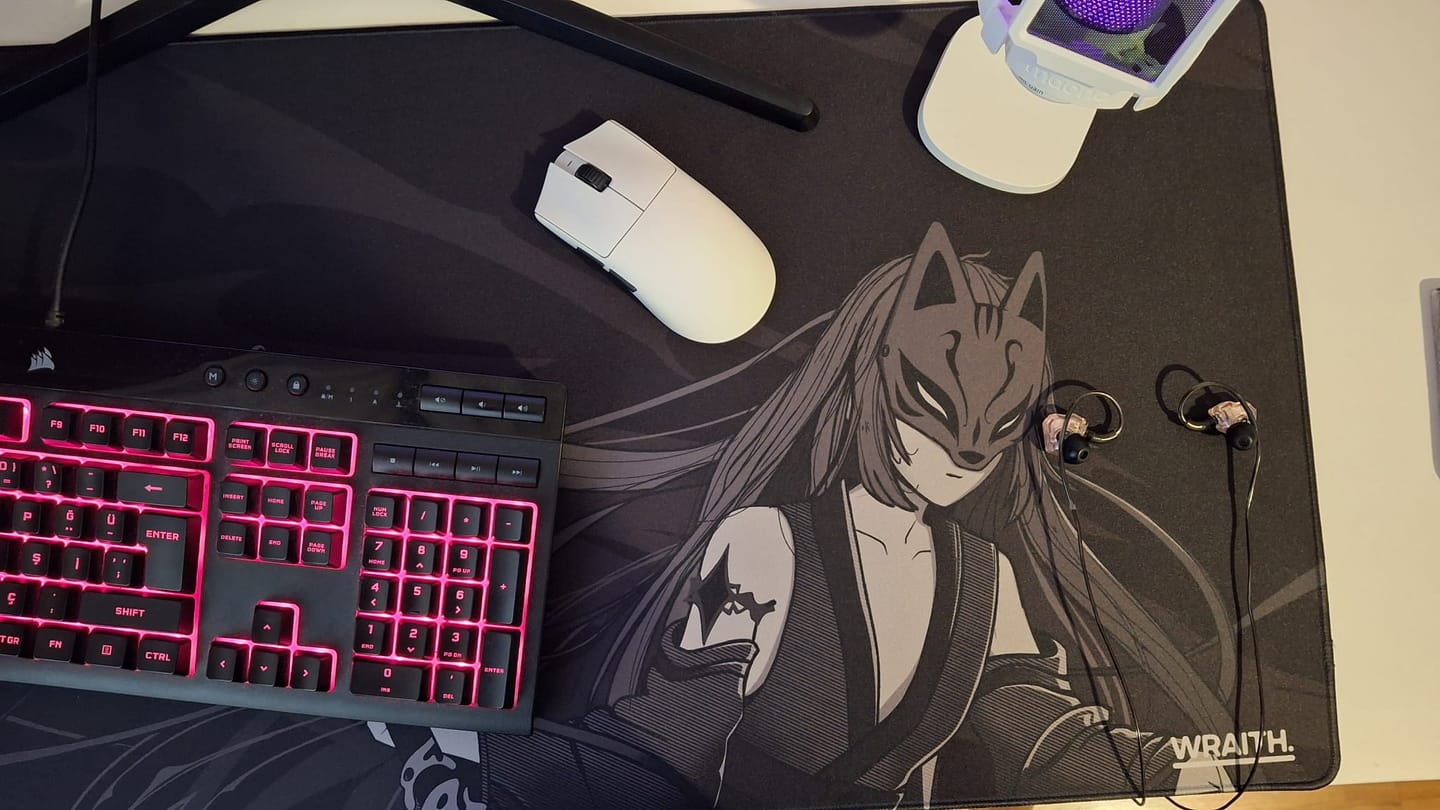 Customer photo review of Wraith Kitsune Edition Deskmat