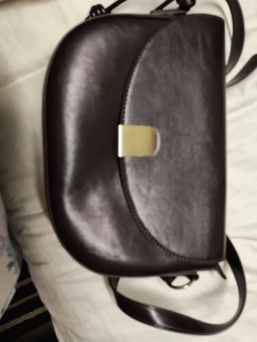 Reseña con foto de un cliente sobre Cartera Bandolera Charm Woman