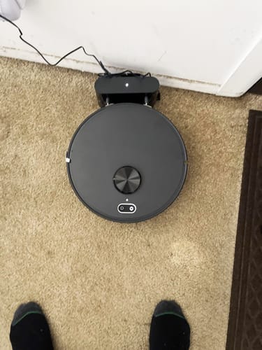 Customer photo review of Saugroboter V8 Pro – Smarte Reinigung mit Wischfunktion, LiDAR-Navigation & App-Steuerung für mühelose Sauberkeit