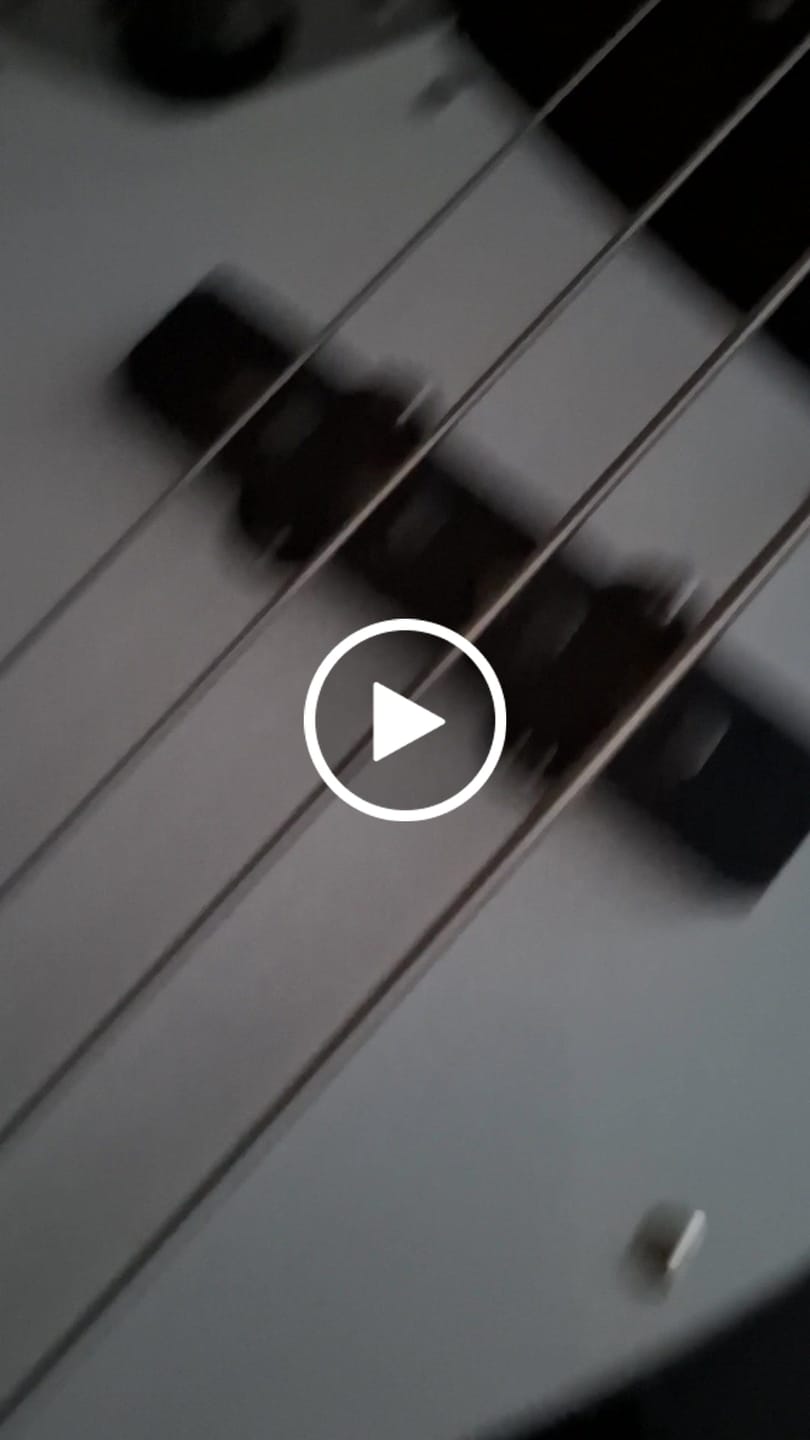 Customer video review of Cuerda 3ra Bajo 085 Queen QB085