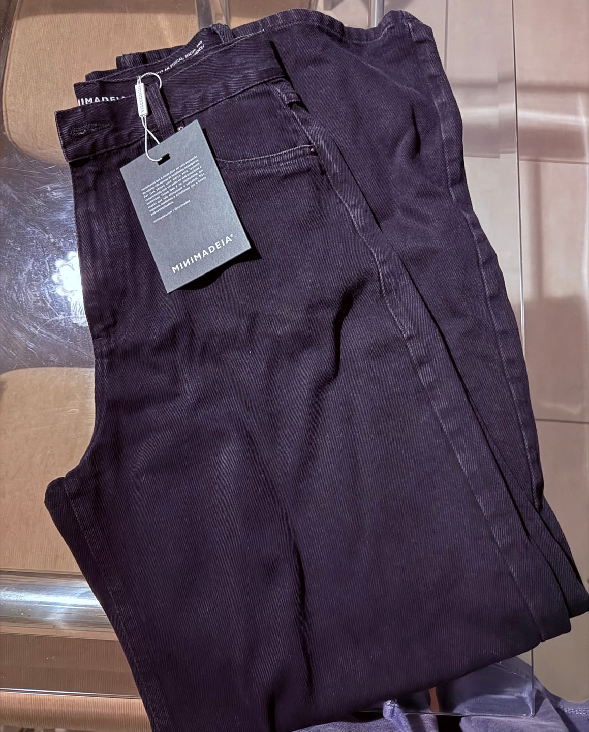 Customer photo review of Calça Jeans Wide Leg Buriti Preta