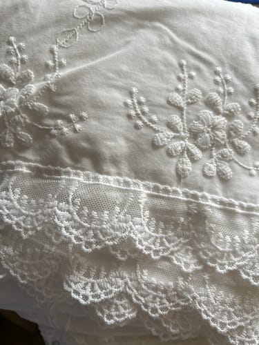 Customer photo review of Dreamtime Doily Tiered Floral Lace Table Cloth