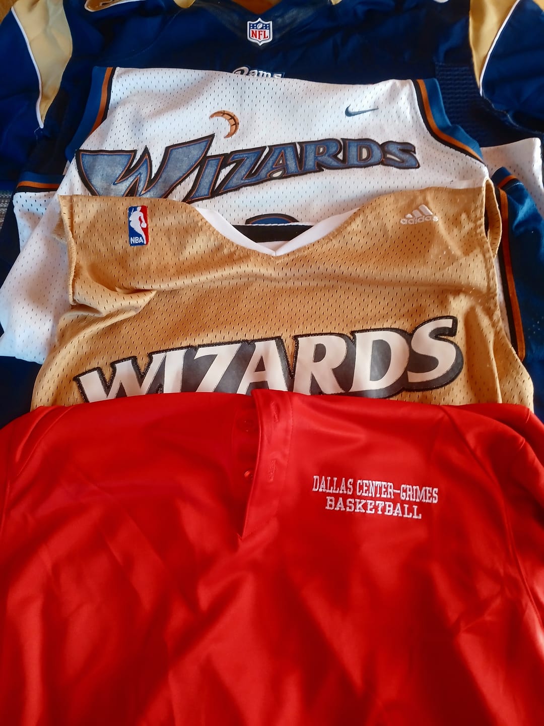 Customer photo review of 2000 Nike Teams x NBA Wizards Michael Jordan #23 Jersey (L/XL)
