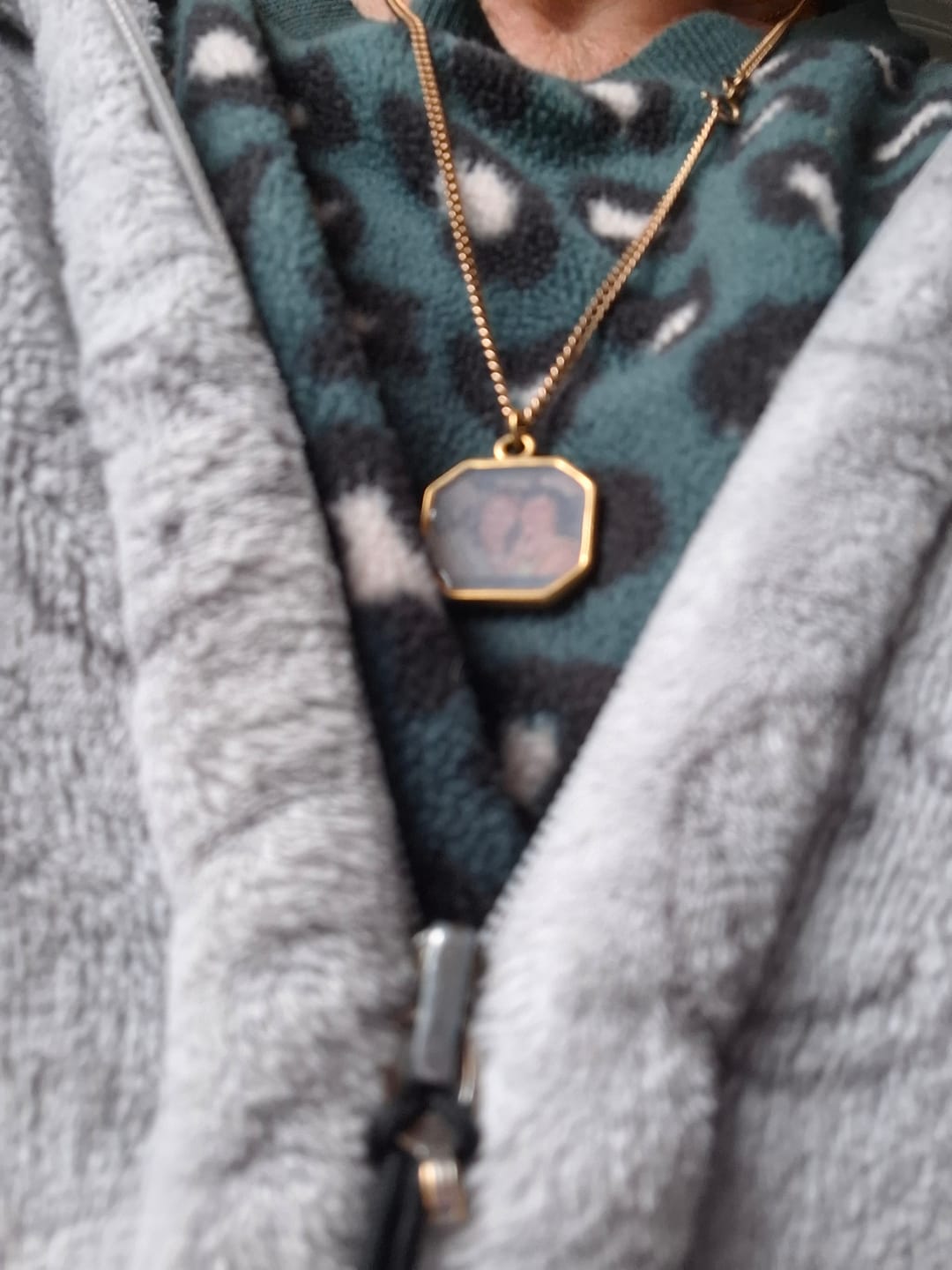 Customer photo review of Collier personnalisé avec photo secrète