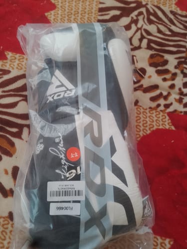 Customer photo review of Guantes de Boxeo RDX S4 - 100% Cuero