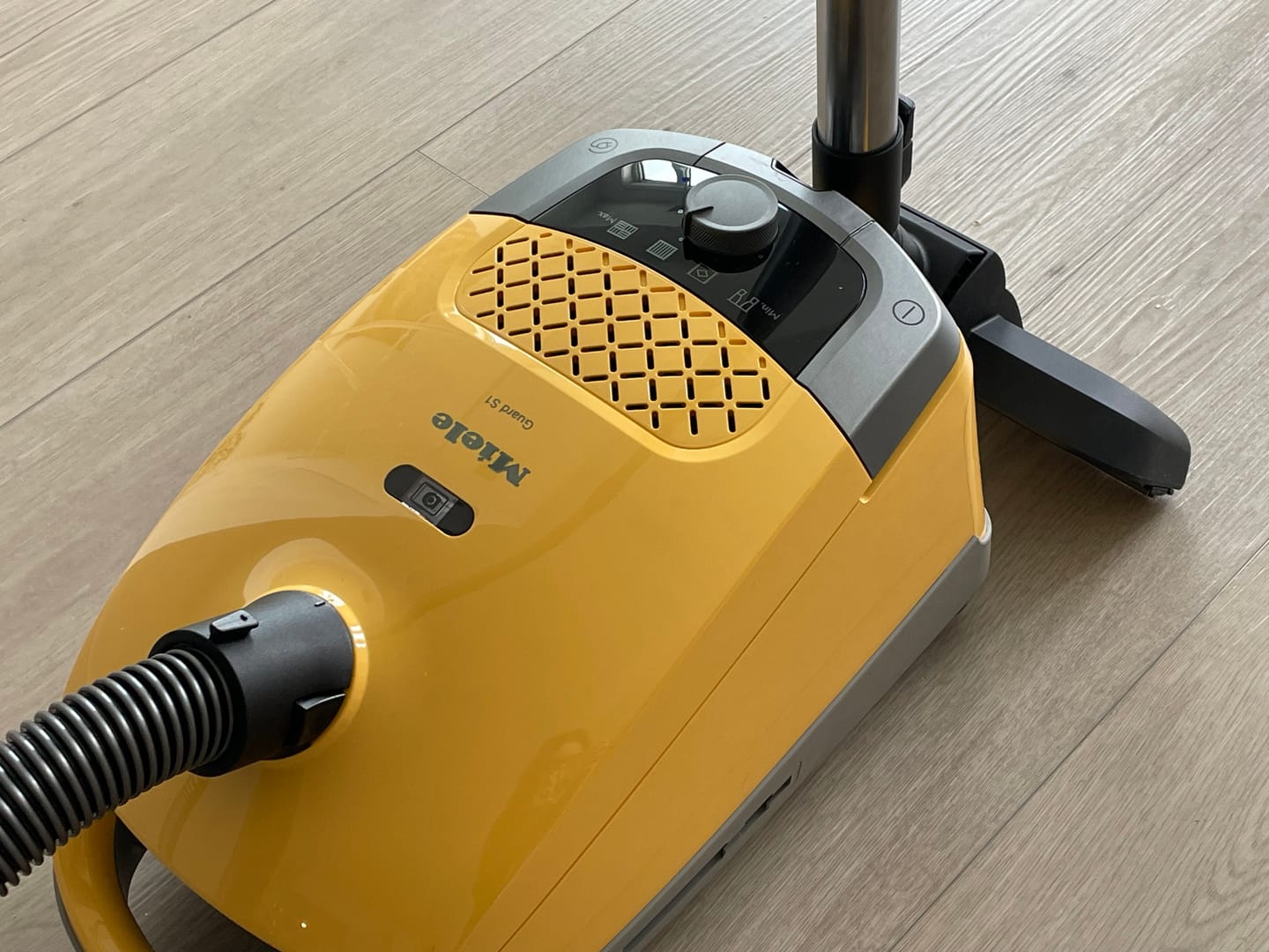 Customer photo review of Miele Guard S1 Vacuum Cleaner - Sunset Yellow