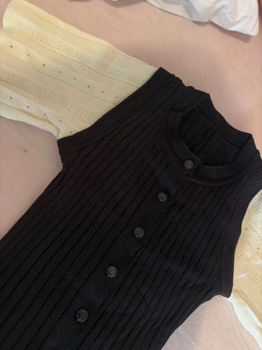 Customer photo review of Sandro short sleeve knit