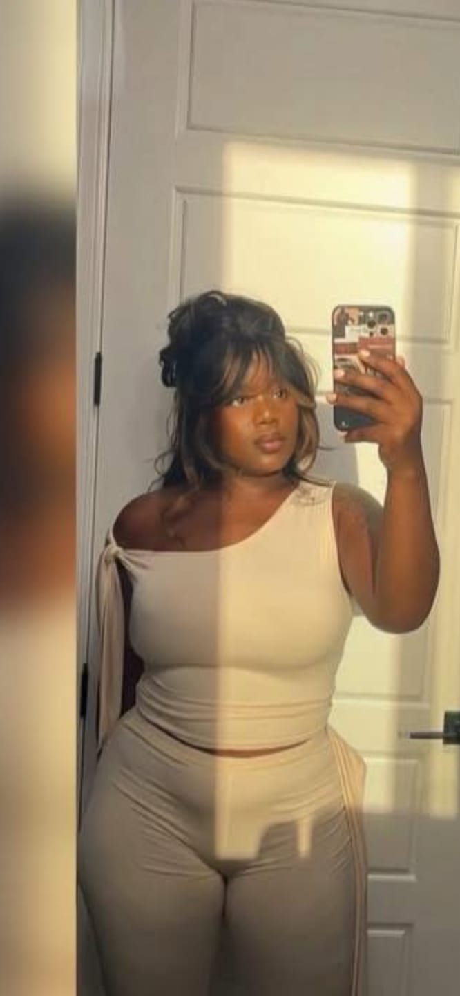 Customer photo review of Sensationnel Bare Luxe Glueless 6x5 Lace Front Wig - 6x5 UNIT 3