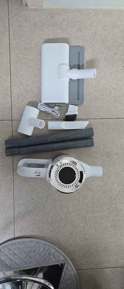 Customer photo review of Aspirateur Laveur Balai Sans Fil pour Tous les Sols