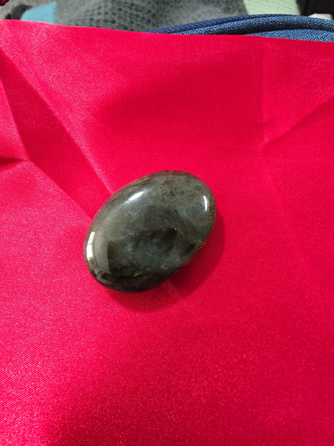 Customer photo review of Labradorite Pocket Stone