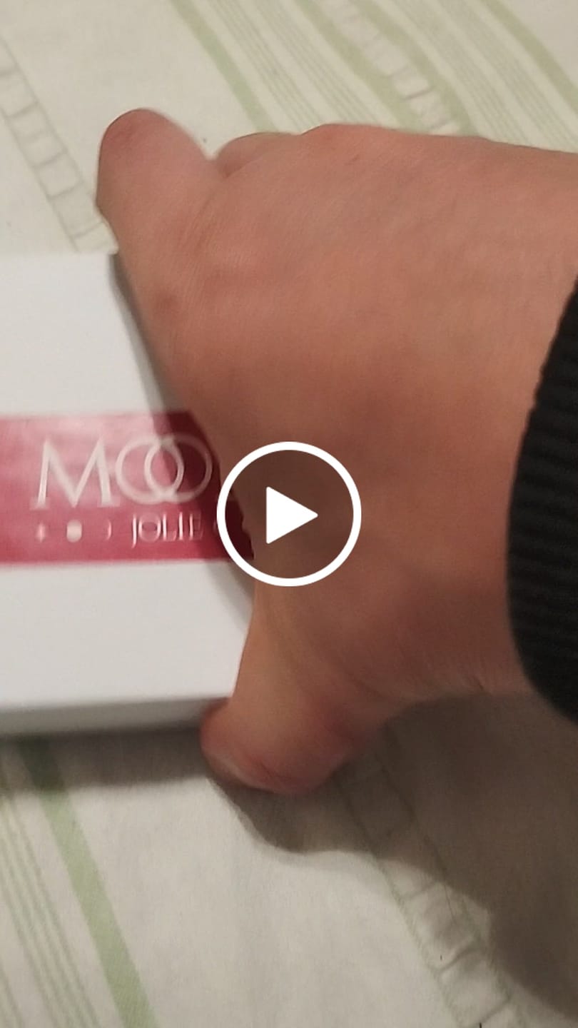 Customer video review of Collana Libro con frase ✦ Per Te Mamma