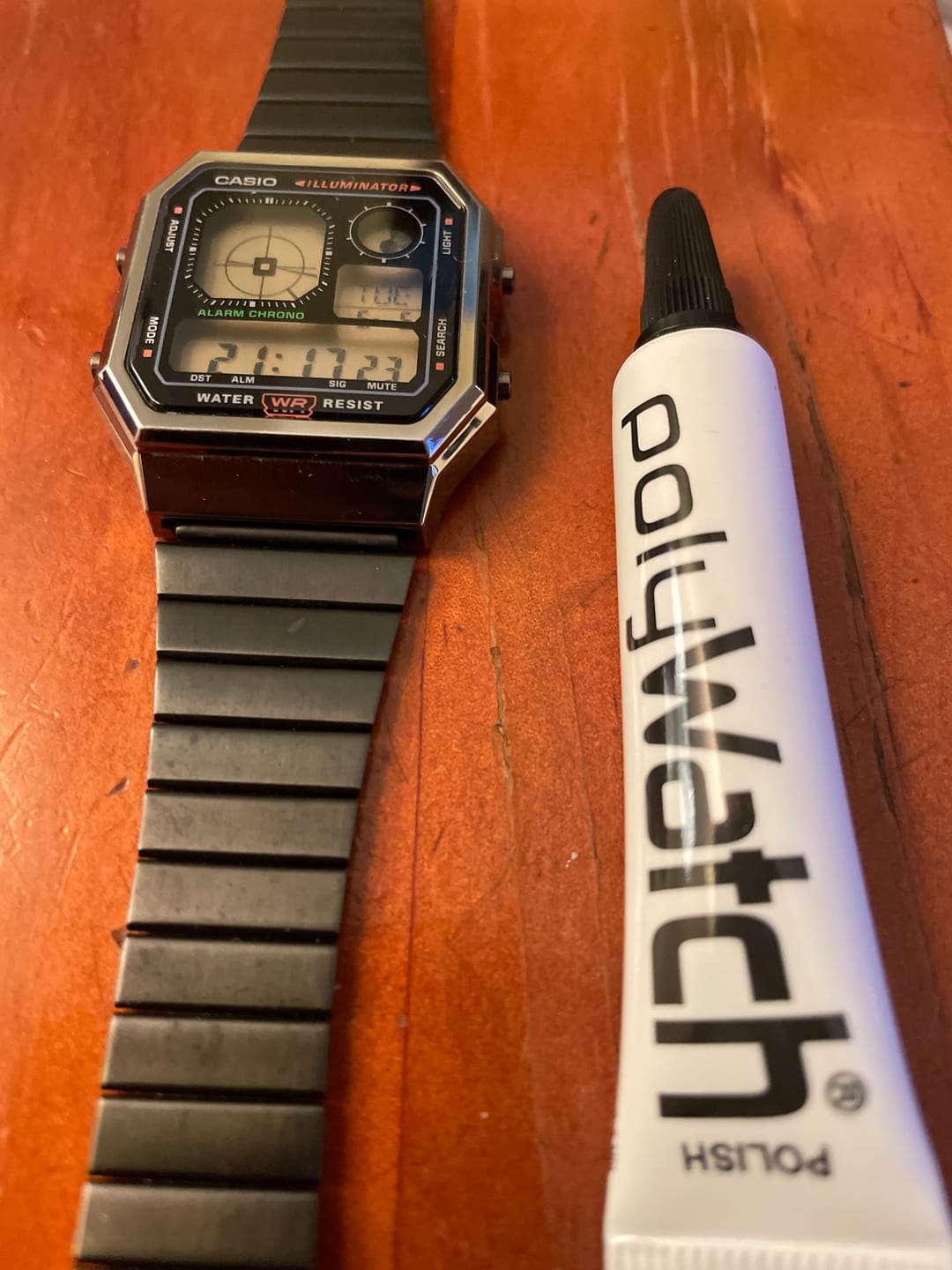 Customer photo review of Polywatch Polish Plastic - ¡Limpia rayas en cristal acrílico!
