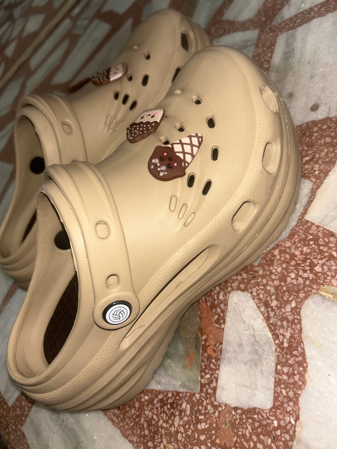 Customer photo review of MELTS Women’s EVA Platform Clogs