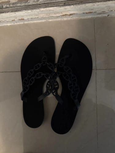 Customer photo review of 2025 Summer Women Slippers Bow Flip Flops Rivet Flats Sandals Outdoor Transparent Crystal Beach Shoes Female Open Toe Shoes