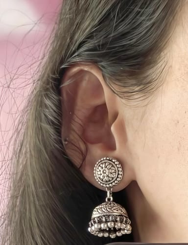 Customer photo review of Banra Silver Jhumki