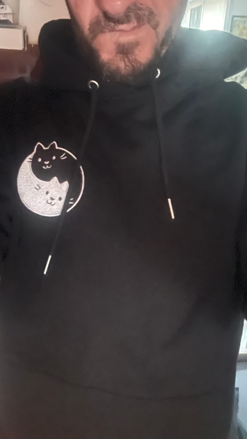 Customer photo review of YIN YANG KATZEN I Bio Premium Hoodie Unisex