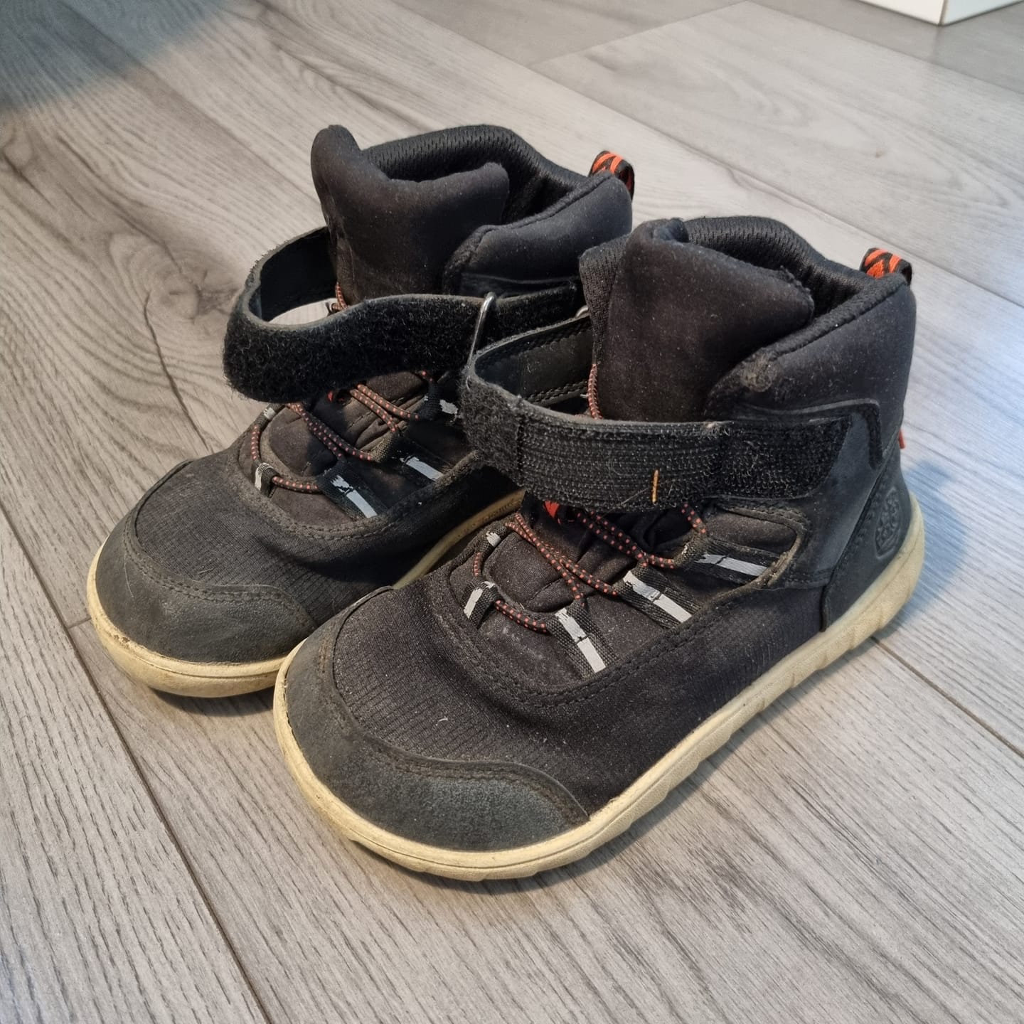 Customer photo review of Vaistoa Kaste lasten vedenpitävät paljasjalkakengät