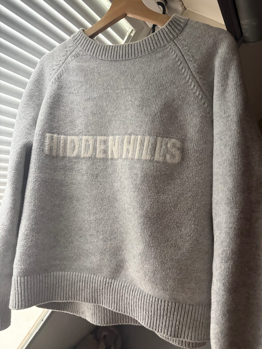 Avis client avec photo sur le PULL EN MAILLE GRIS CLAIR