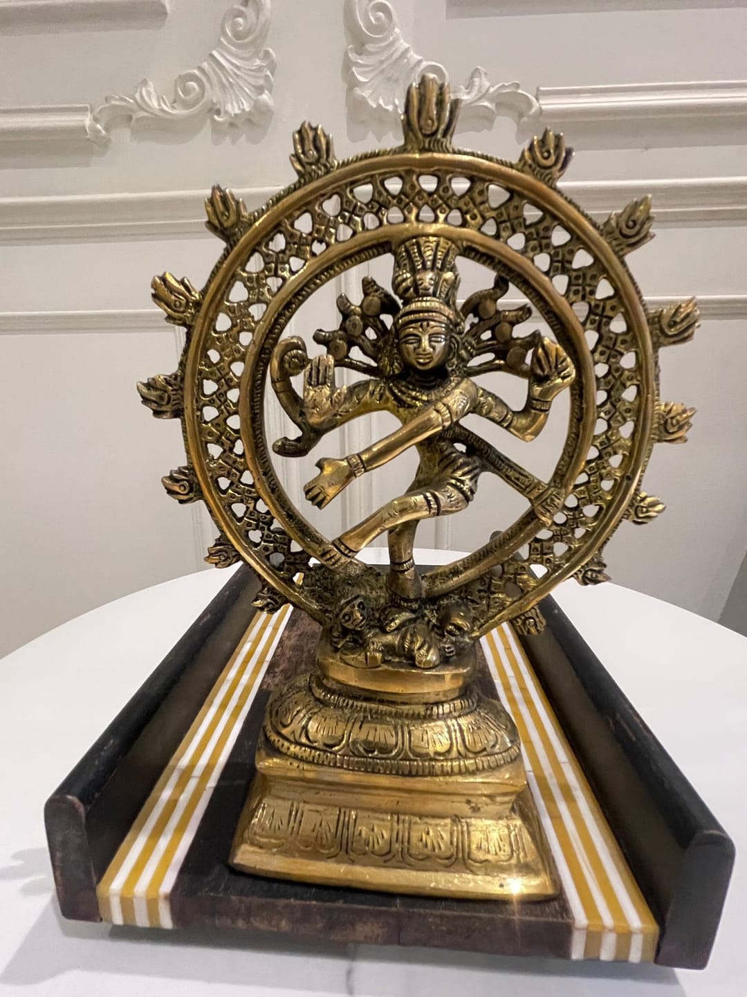 Customer photo review of Brass Nataraja Idol Vastu Remedy for Creative Energy, Spiritual Balance and Cosmic Harmony for Home Temple, Office and Living Room Decor | 9 x 21 cm | 1 kg