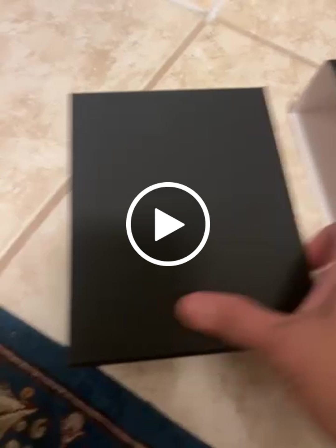 Customer video review of Rouge Avenue | Eau de Parfum