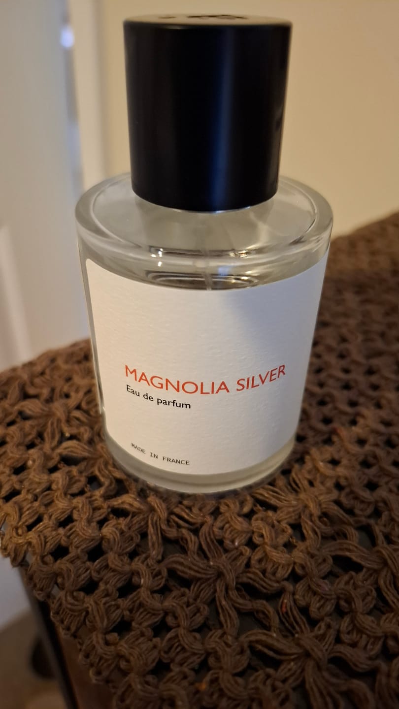 Customer photo review of Magnolia Silver