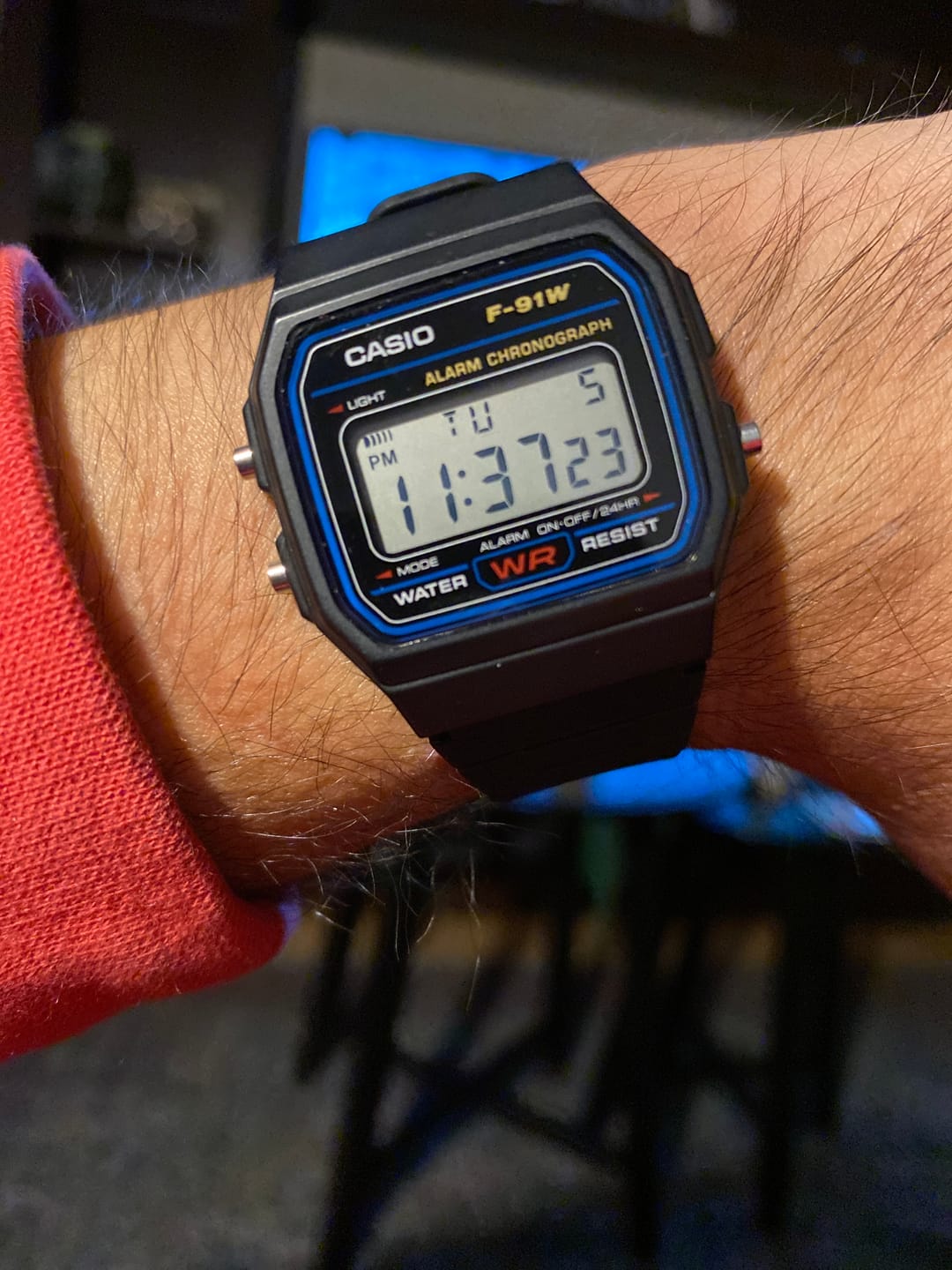 Customer photo review of Reloj Casio Vintage F-91W-1DG Clásico Líneas Azules