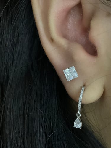Customer photo review of PERFORACION Piercing Party