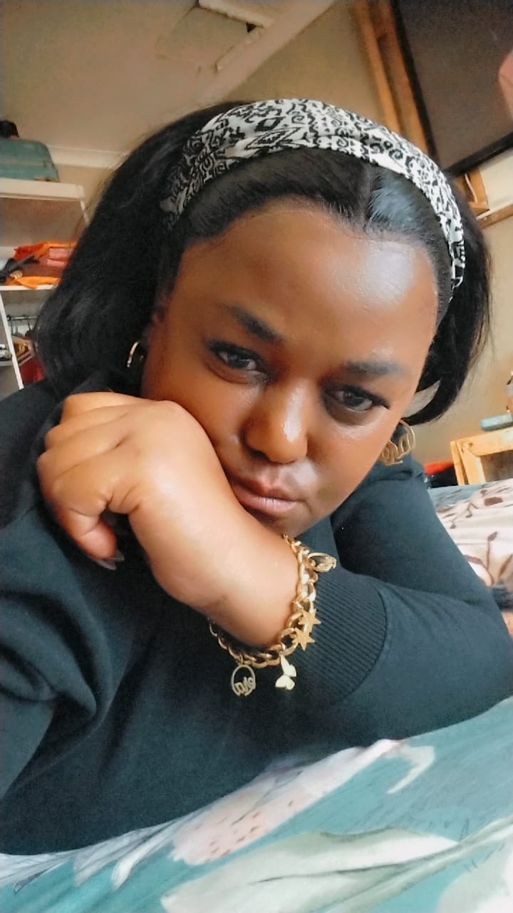 Customer photo review of Gold  Era Charm Bracelet
