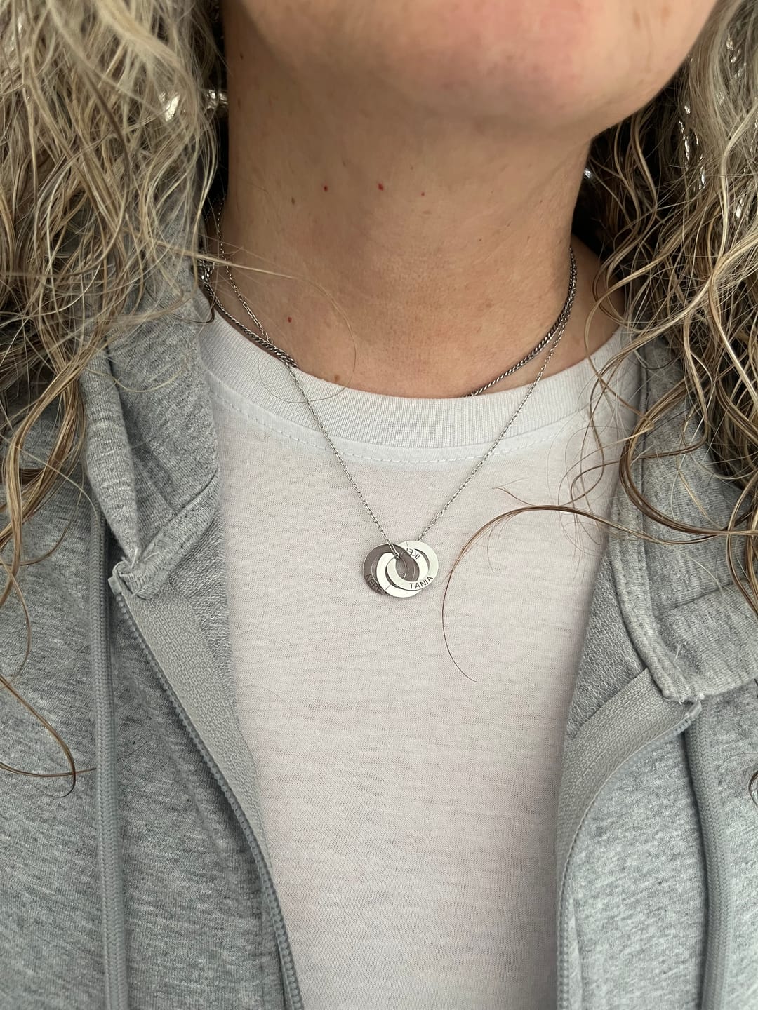 Customer photo review of Collar Amity - Personalizado