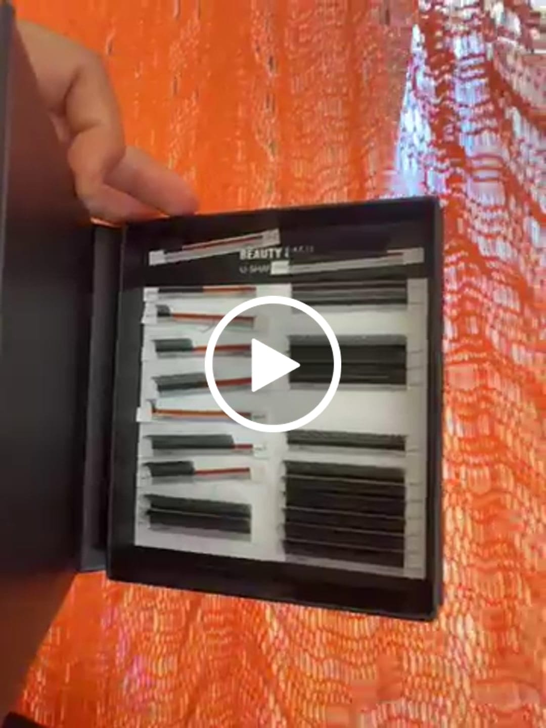 Customer video review of Mixed U Shape Tecnológicas (36 filas)
