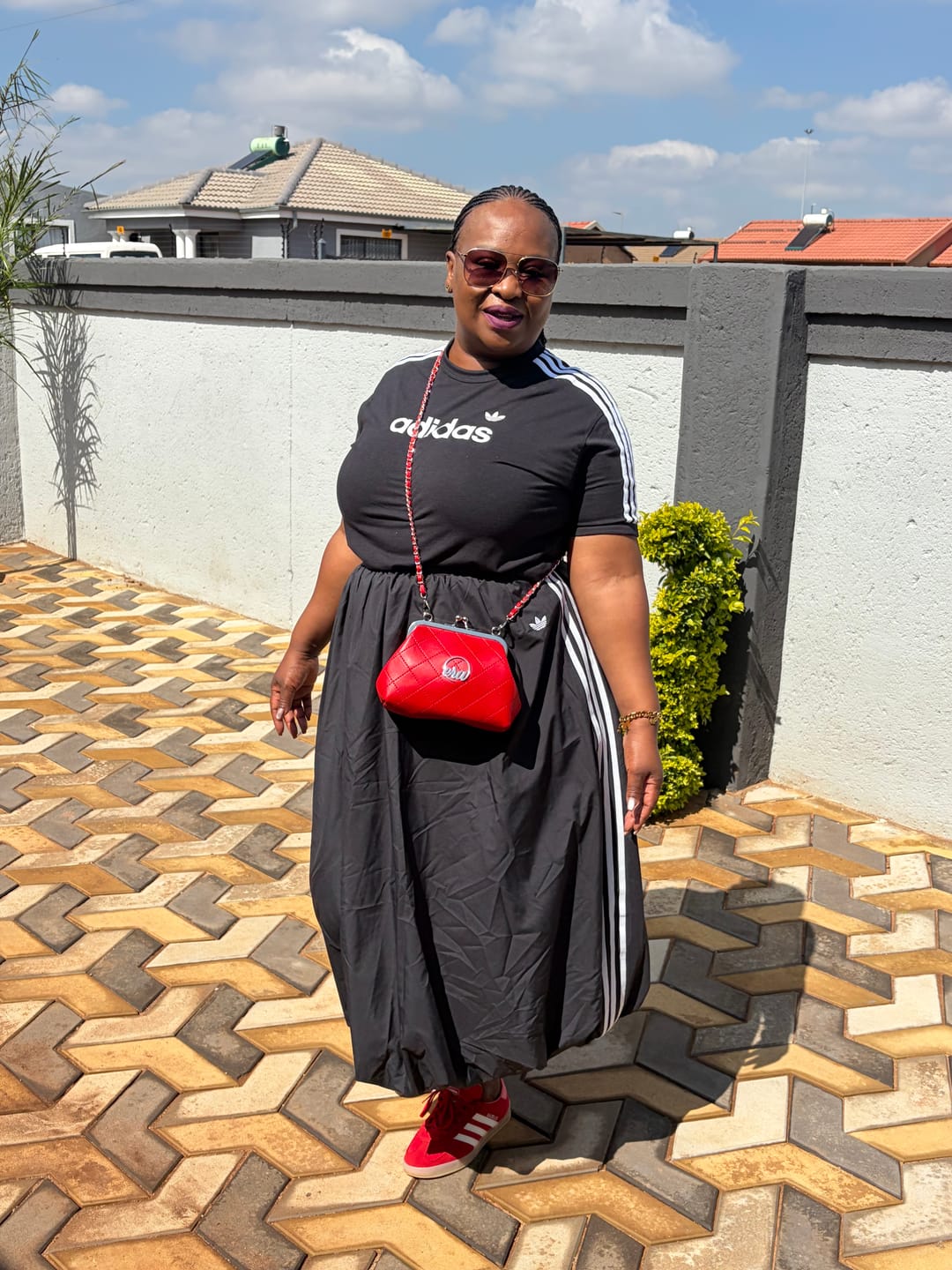 Customer photo review of ERA Mini Kisslock Chain Bag – Red