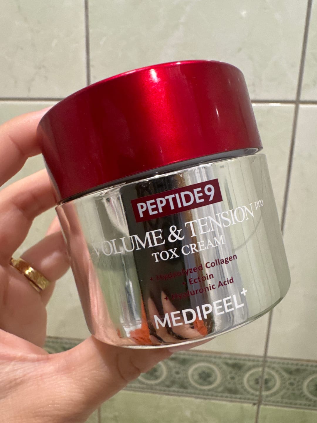 Customer photo review of Pretnovecošanas liftinga krēms ar peptīdiem Medi-Peel Peptide 9 Volume & Tension Tox Cream Pro