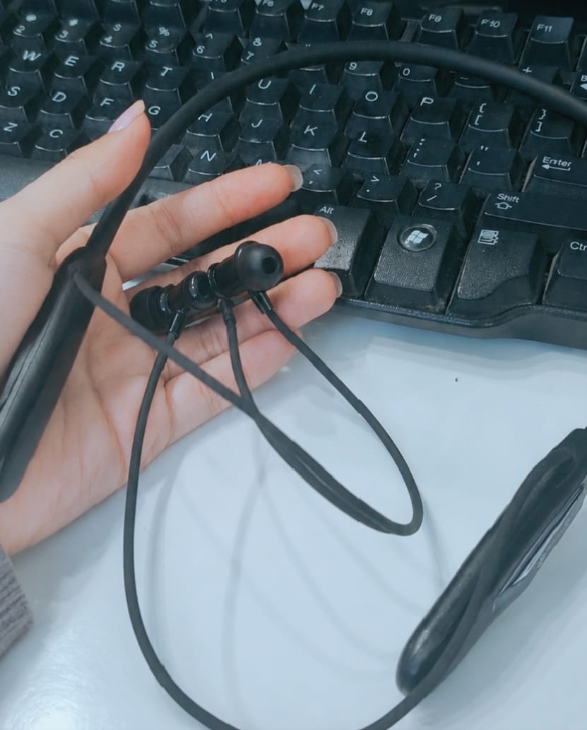 Customer photo review of SNB-425 NECKBAND