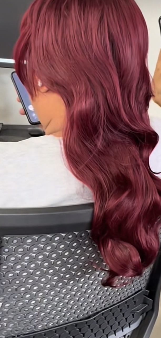 Customer photo review of Luvwin Pixie Cut Wigs Glueless Mullet Wigs With Bangs For Black Women