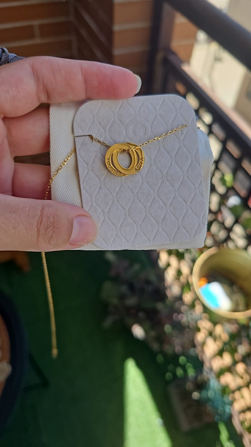 Customer photo review of Collar Amity - Personalizado