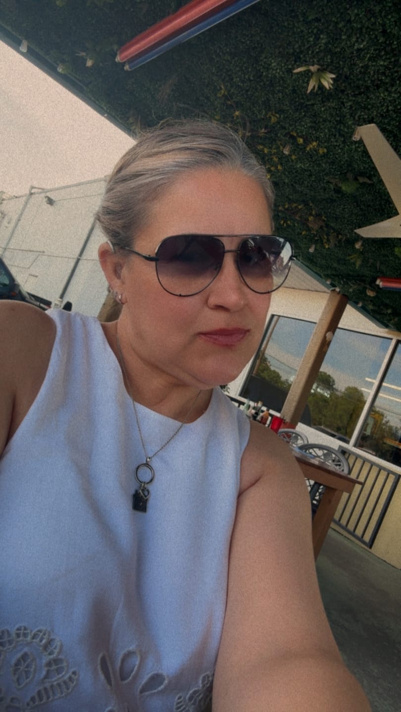 Customer photo review of Luxury Lip Liner