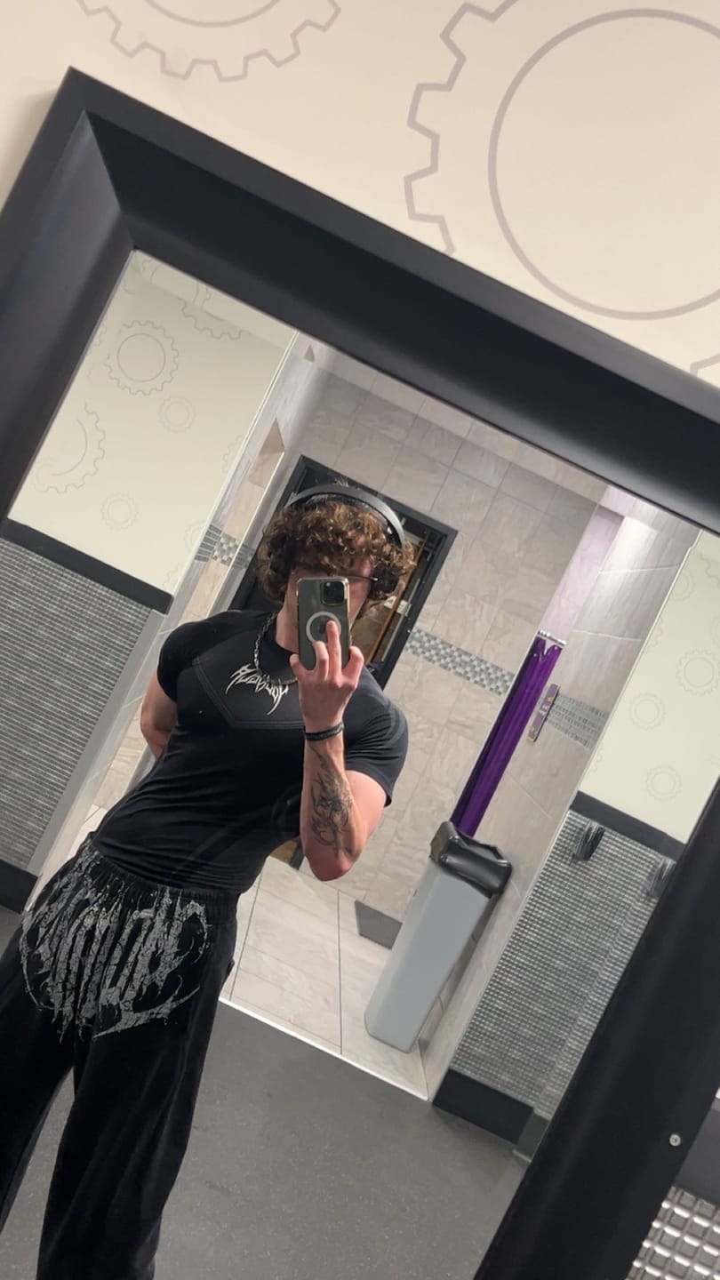 Customer photo review of 2079 - Dark Wave Joggers