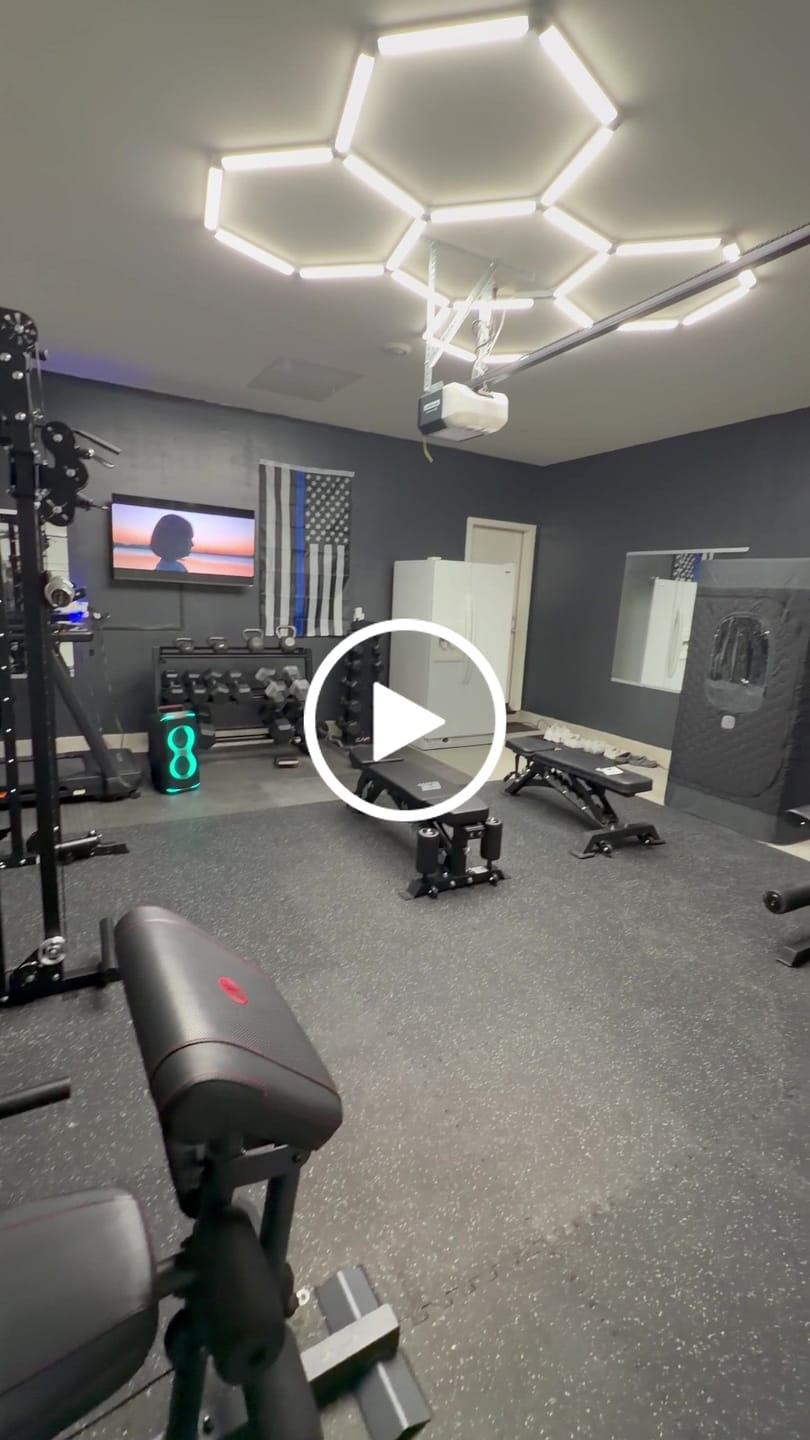 Customer video review of RitFit Patriotic Star Olympic Bar 20KG