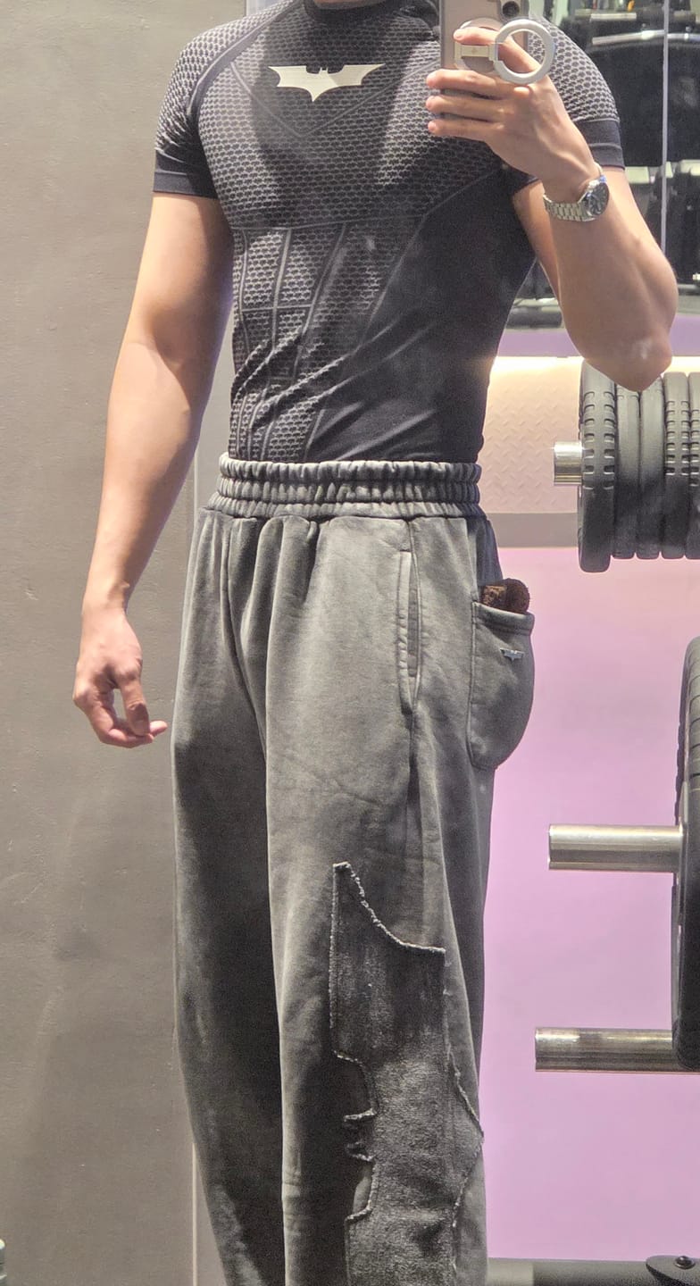 Customer photo review of 2099 - Batman Stealth Sweats