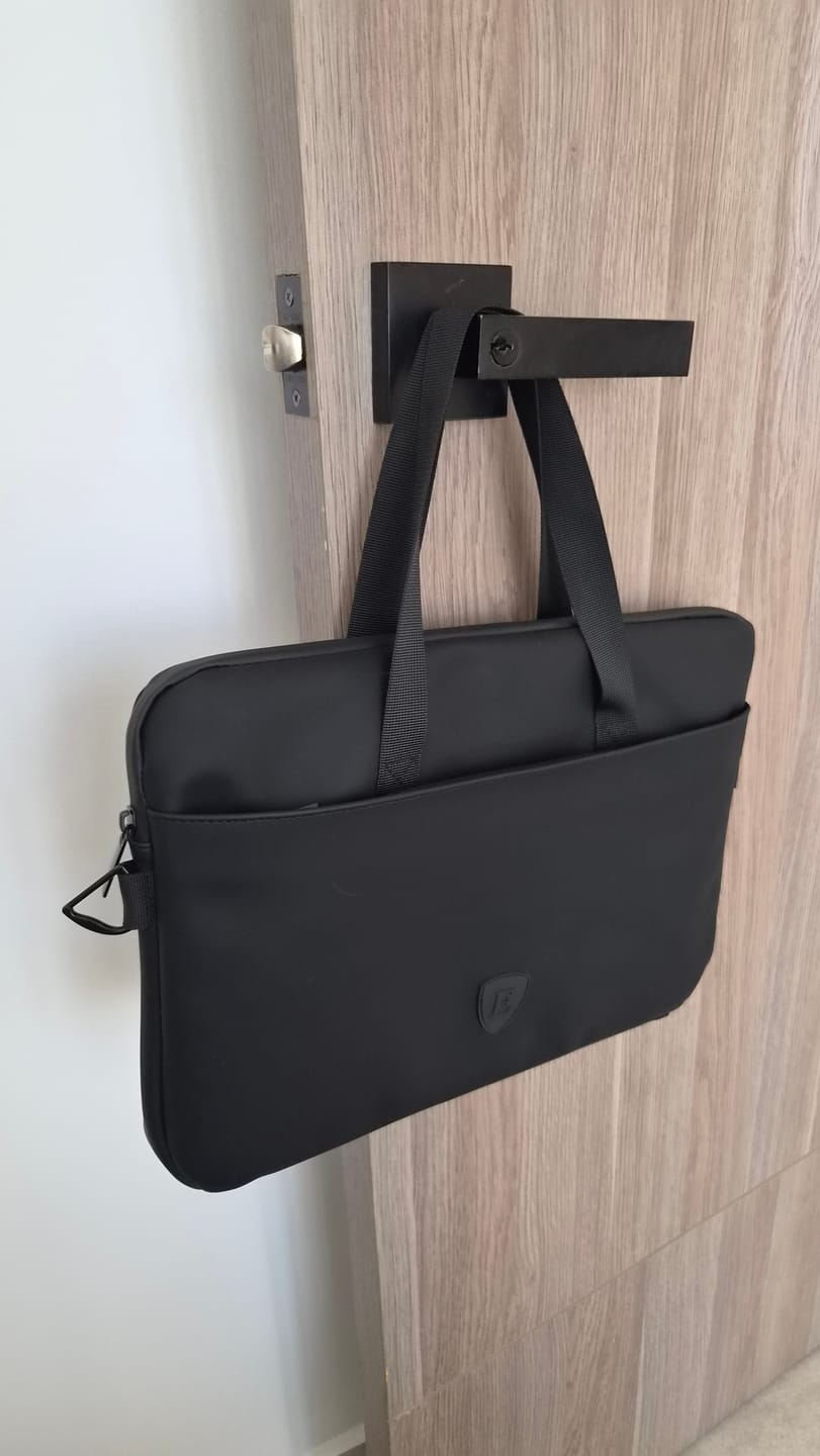 Customer photo review of Premium Laptop Bag Black