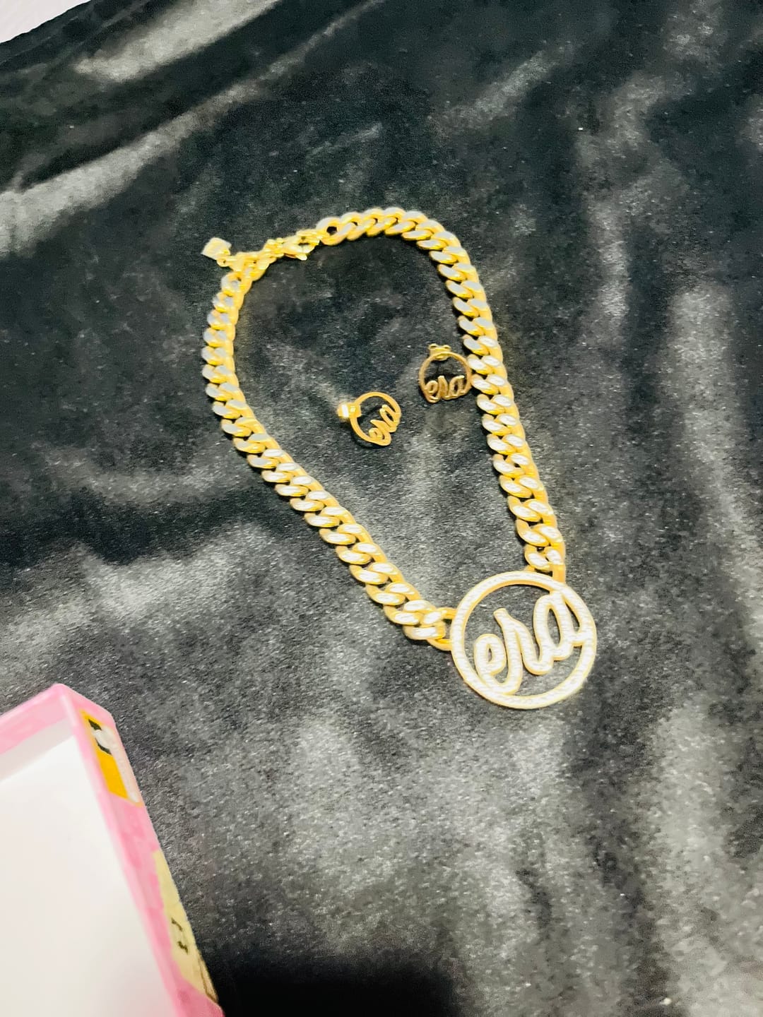 Customer photo review of Era Luxe Gold Choker