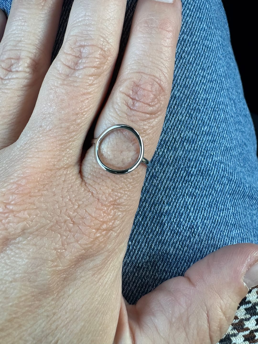 Customer photo review of Anillo Ovali