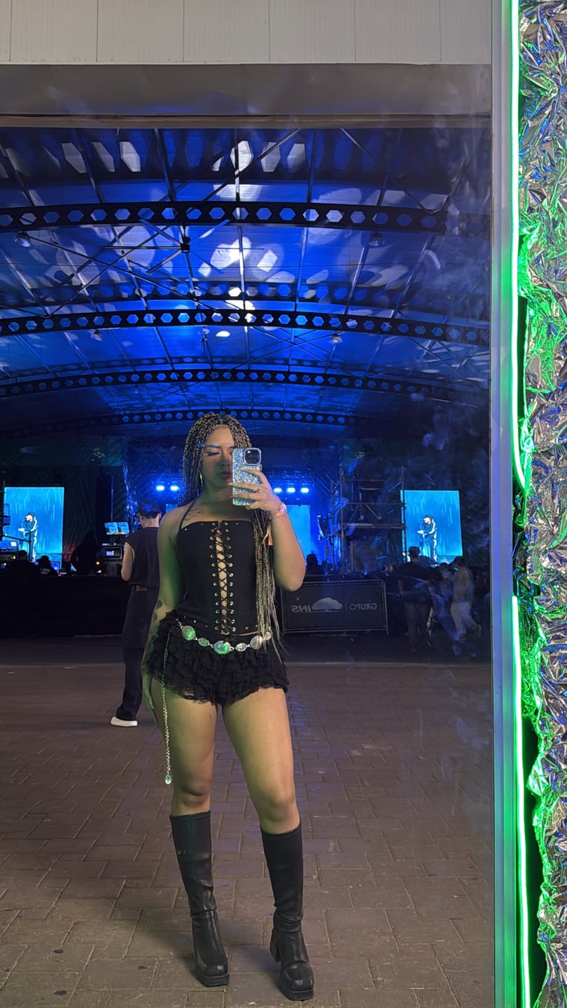 Customer photo review of AMANDA BLACK CORSET TOP