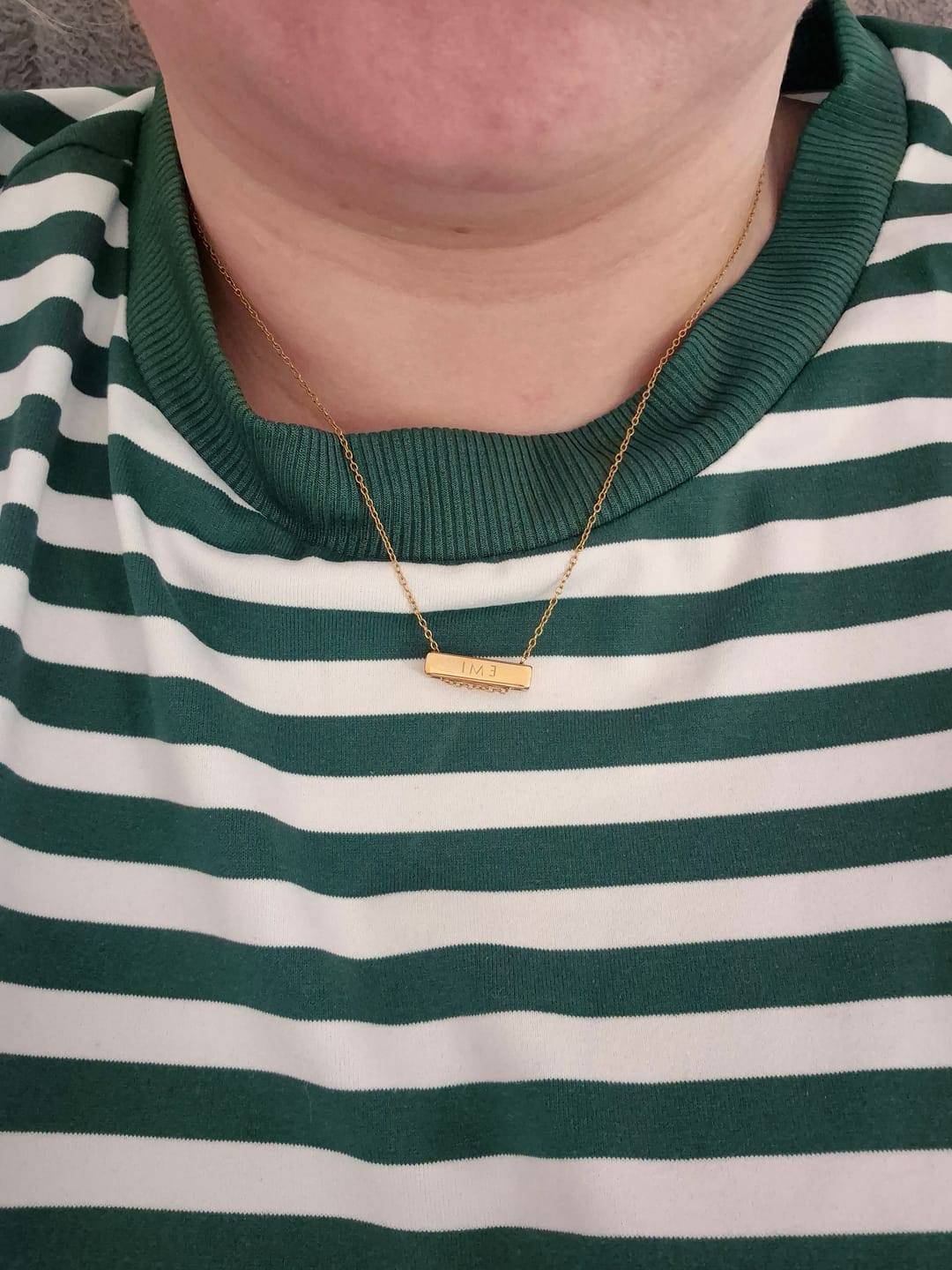 Customer photo review of 2cm Letter Bar Necklace Gold Horizontal