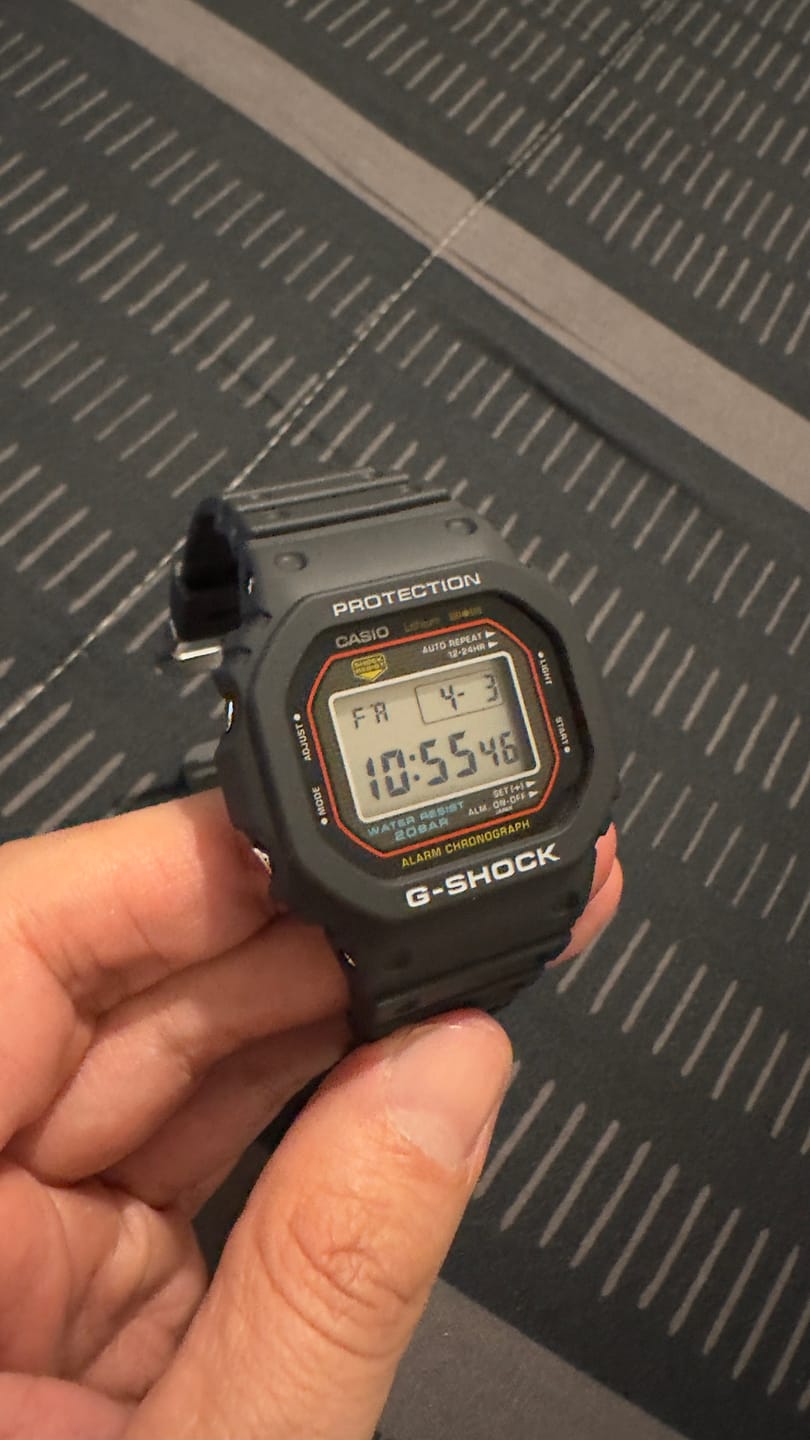 Customer photo review of Reloj Casio G-Shock DW-5000R-1AJF 40 Aniversario Edición Limitada Made in Japan JDM