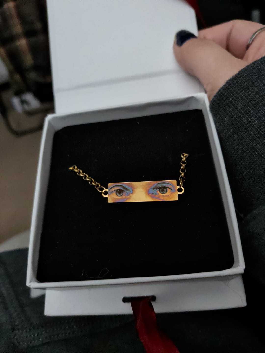 Customer photo review of Personalized Eye Photo Bracelet