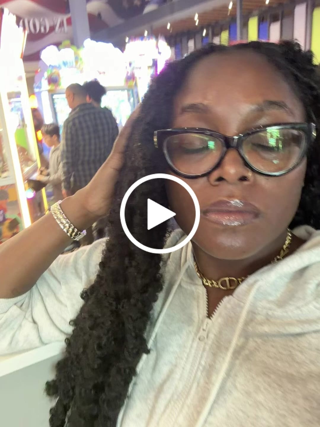 Customer video review of Zarina Necklace