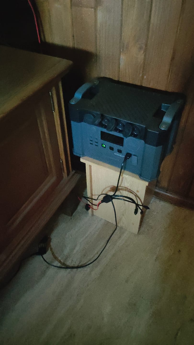 Customer photo review of ALLPOWERS S2000 Pro Portable Power Station 2400W 1451Wh