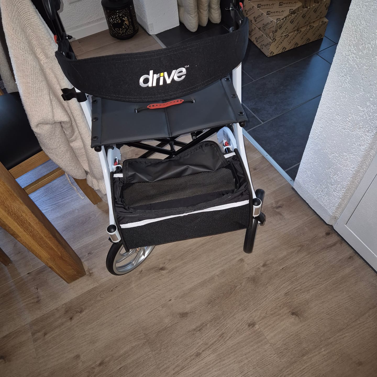 Customer photo review of Rollator Nitro Weiss